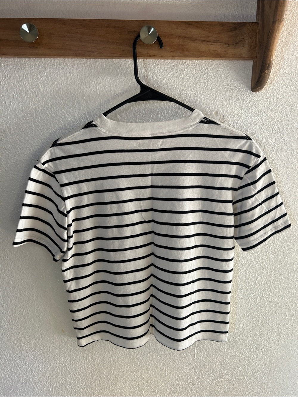 Madewell Cropped White Tee with Black Stripes - Picture 4 of 4